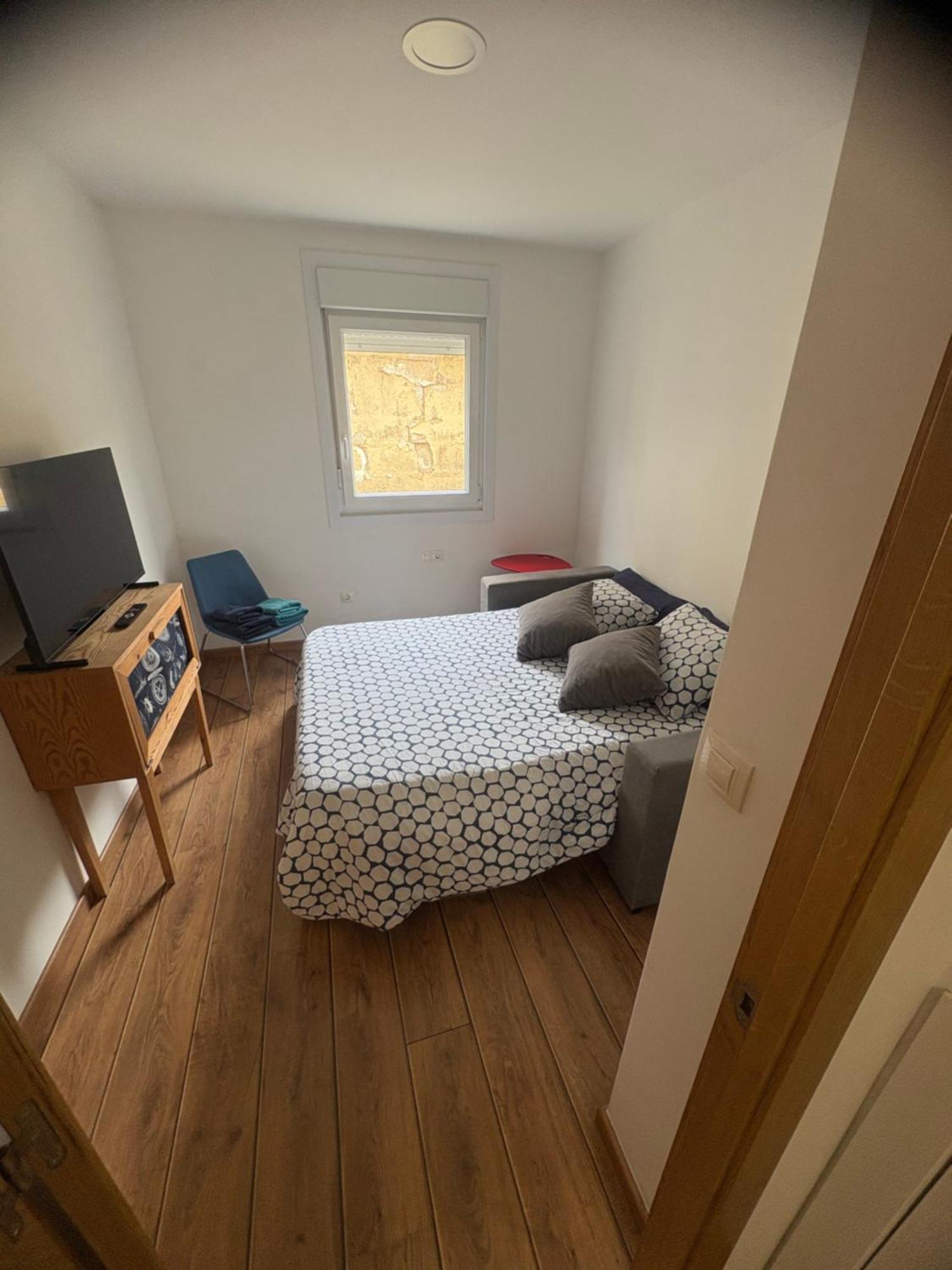 Apartamento; En El Camino Con Wifi 아 과르다 외부 사진