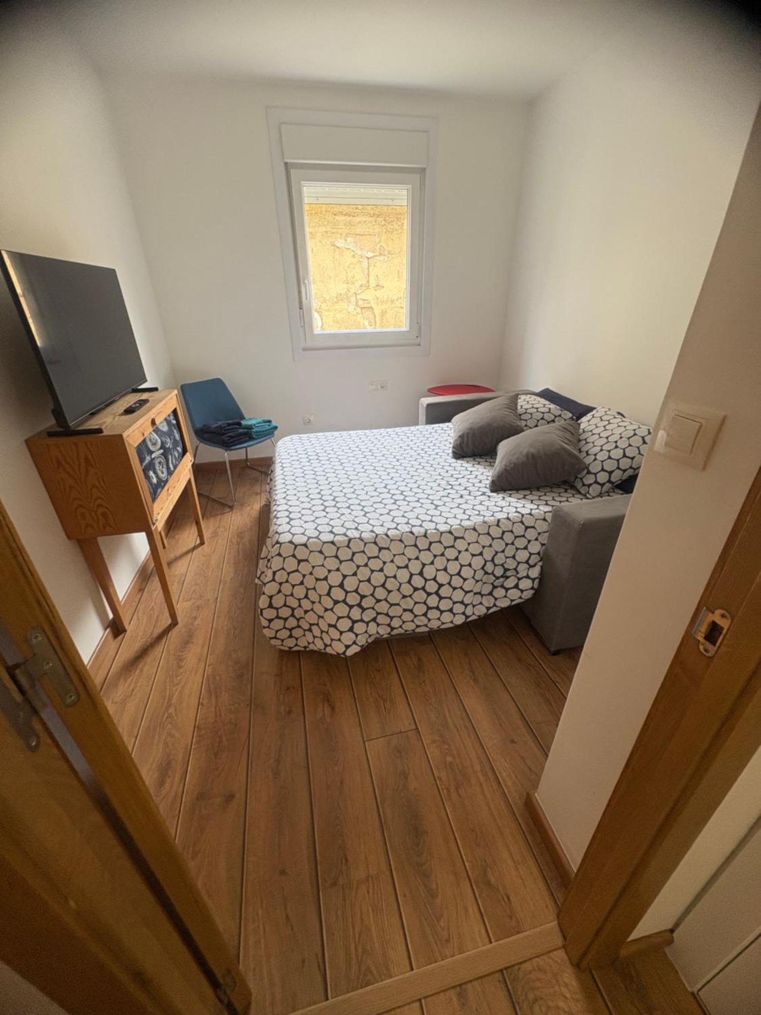 Apartamento; En El Camino Con Wifi 아 과르다 외부 사진